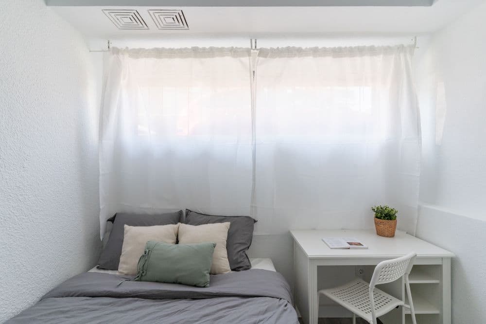Private room in Madrid photo 3