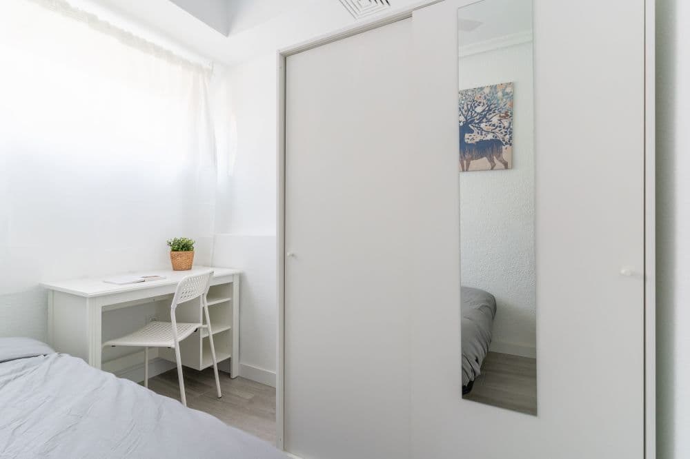 Private room in Madrid photo 5