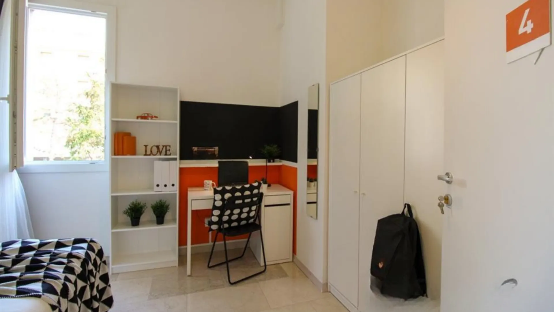 Stanza privata a Bologna
