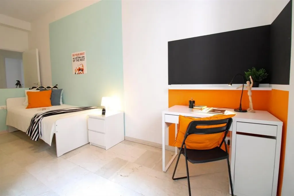 Stanza privata a Bologna