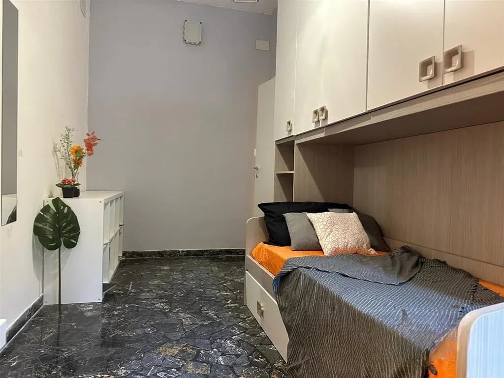 Stanza privata a Bologna