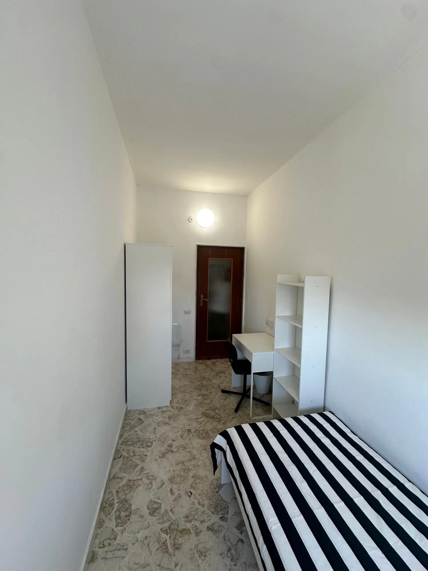 Stanza privata a Bari